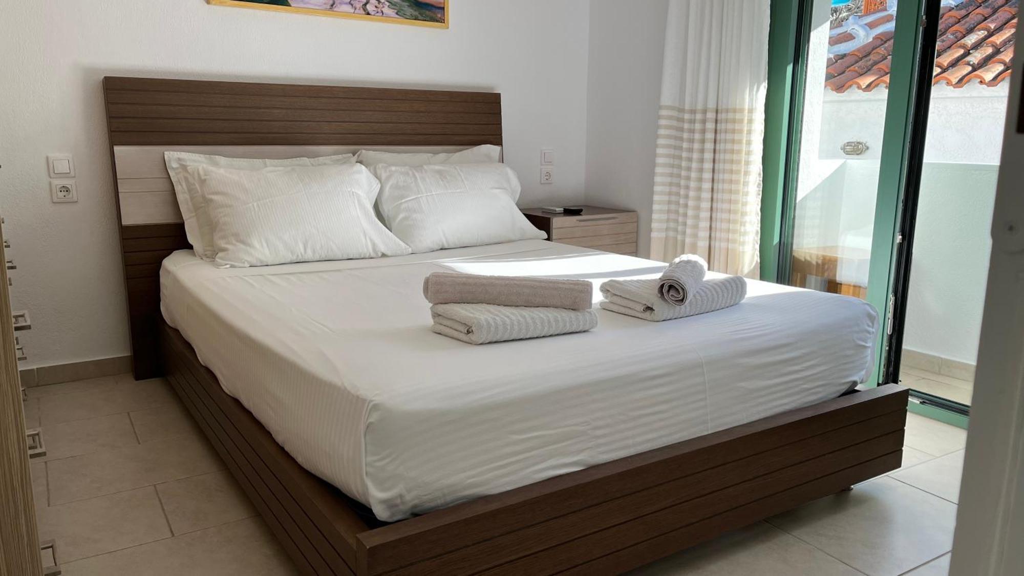 Angelos House Deluxe Apartments Skiathos stad Exteriör bild